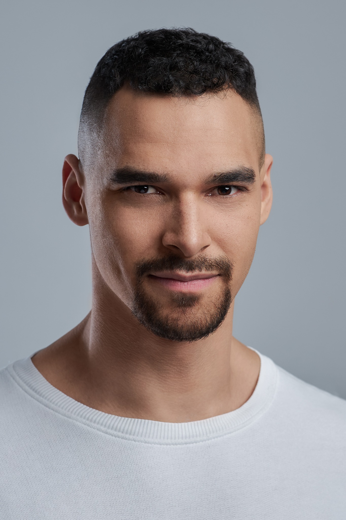 Juan Zumeta — trener personalny i terapeuta oddechu